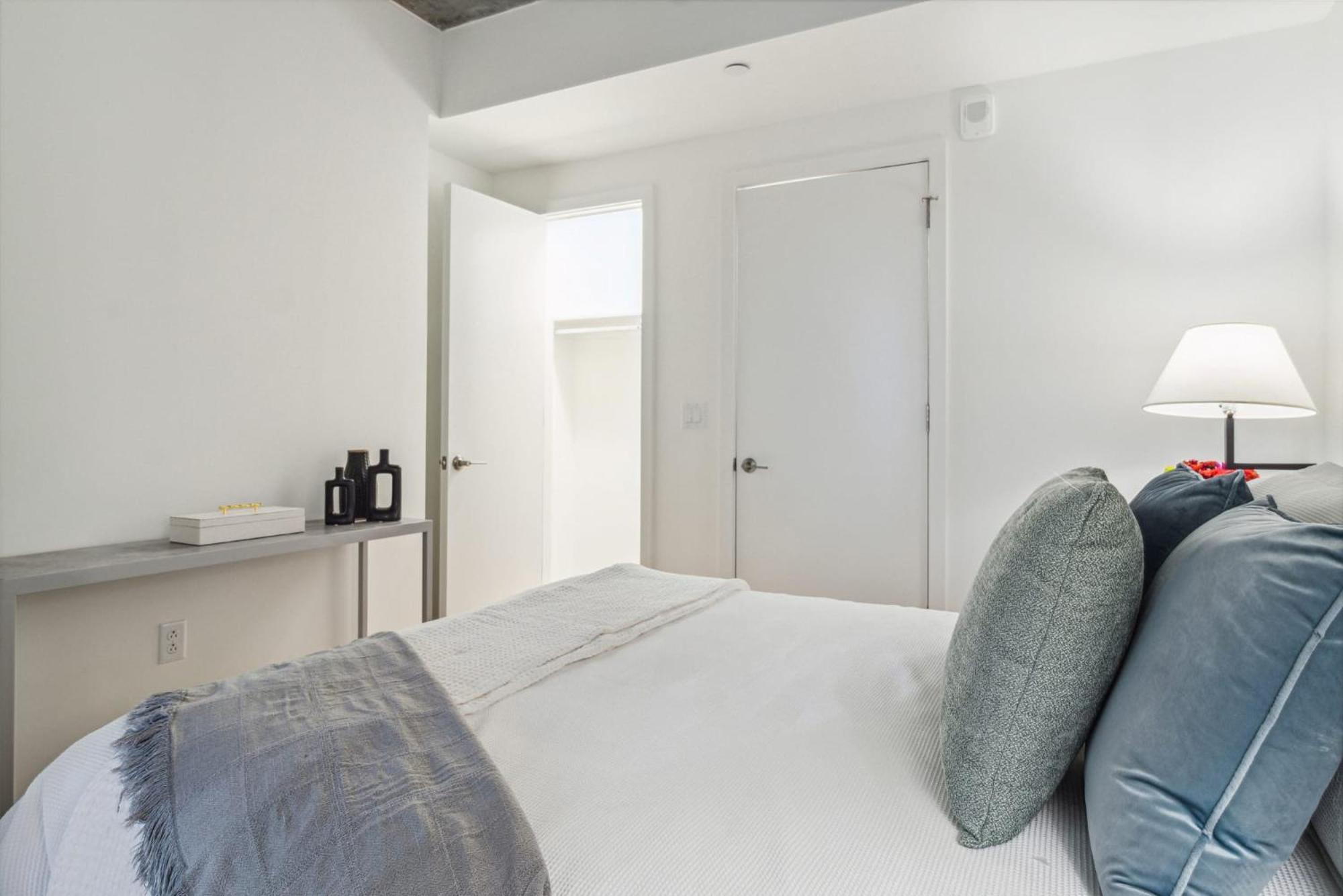 Contemporary City Living Apartments In Nashville Esterno foto