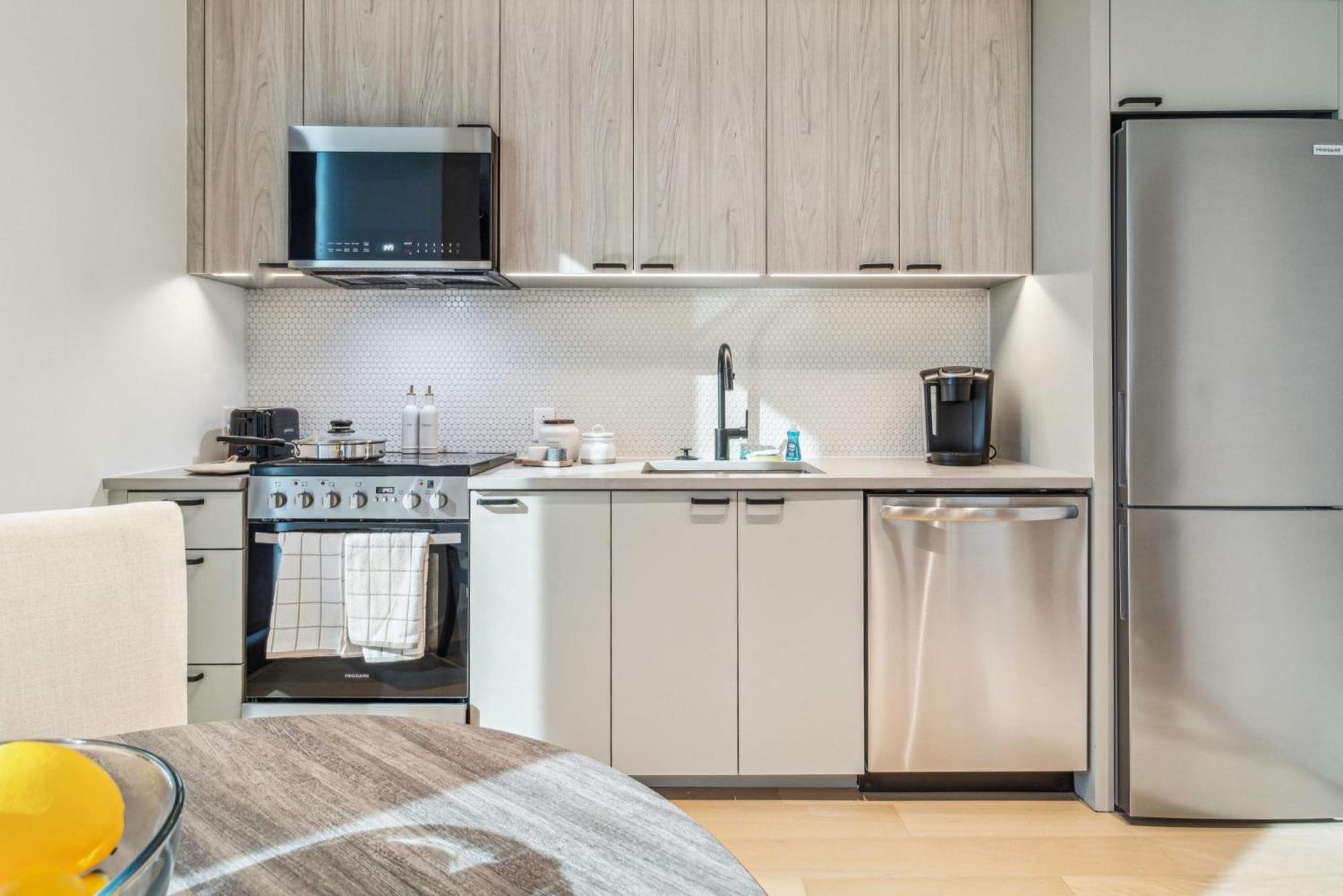 Contemporary City Living Apartments In Nashville Esterno foto