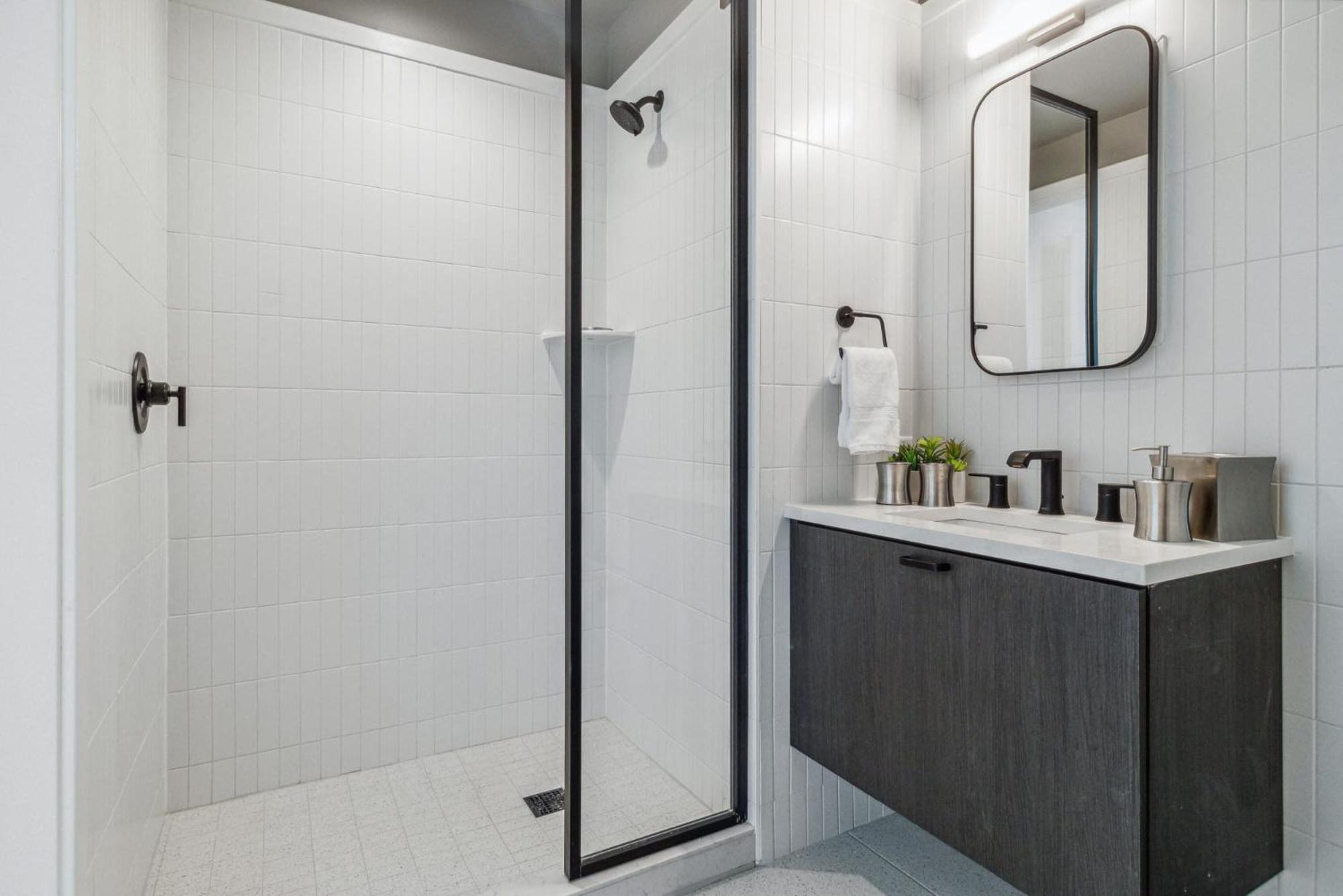 Contemporary City Living Apartments In Nashville Esterno foto